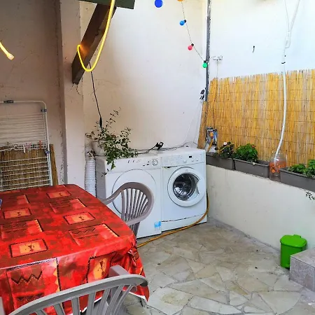 Pensión Mini Studio Cosy Avec Terrasse 15 Mn Centre Nimes 3*