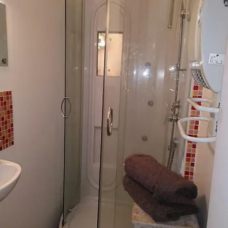 Mini De 13 M2 Avec Terrasse 15 Mn Centre Pensjonat 3*