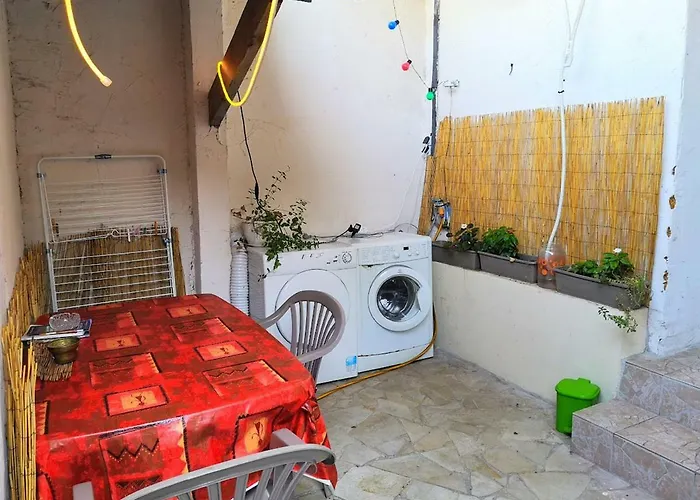 Maison d'hôtes Mini De 13 M2 Avec Terrasse 15 Mn Centre 3*